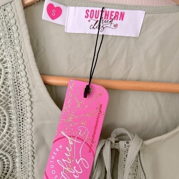 SOUTHERN Fried Chics Boho Top - Picture 6 of 7